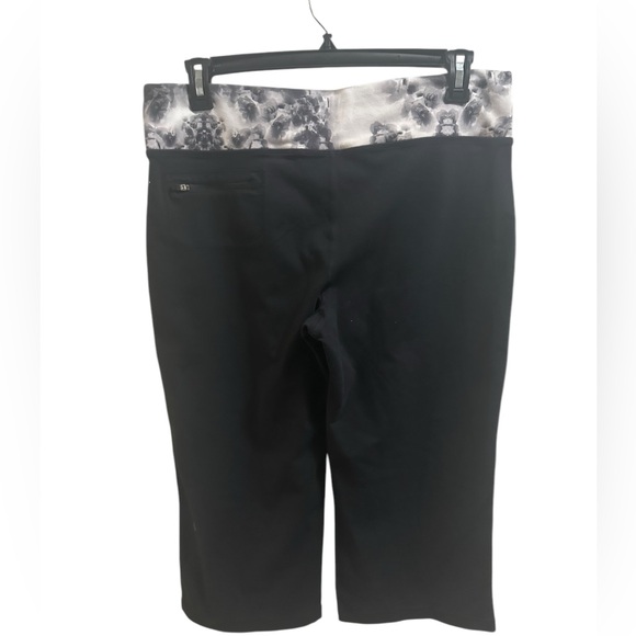 Lululemon Astro cropped pant size 12 EUC - Picture 4 of 5